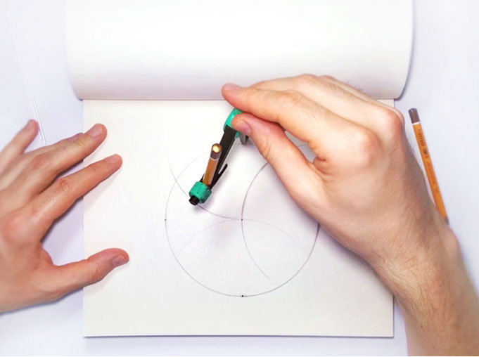 Creating a logo with ellipses, slide 4 of 14